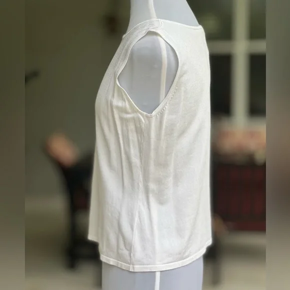Victror Costa White Sleeveless Top Medium Med - Picture 2 of 5